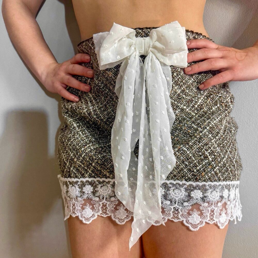 Lolita Kawai White Lace Trim & Bow Brown Wool Vintage Skirt